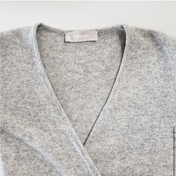 Everlane The Cashmere Wrap Sweater in Heathered Grey size XS - Picture 2 of 8